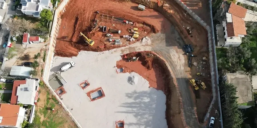 Diseño Geotécnico de Excavaciones Profundas en La Coruña: Análisis Local del Terreno